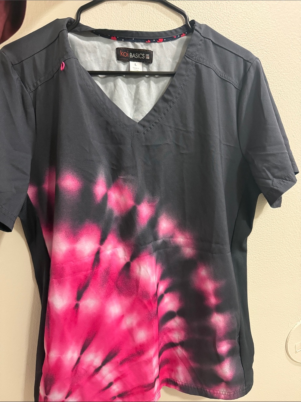 koi Basics Women’s V-Neck Tie-Dye Top in Pink and Black